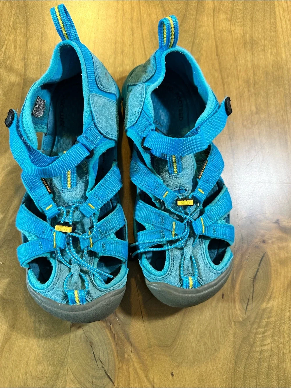 KEEN CNX Youth 5 Blue Water Hiking Sport Sandals Closed Toe EU 38